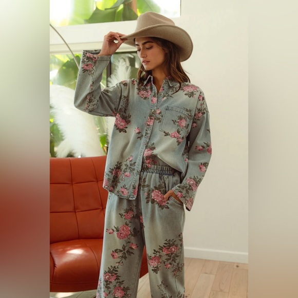 B14. Bibi Denim Blue Floral Shirt Jacket Vintage Wash Detail New Item - Picture 6 of 6